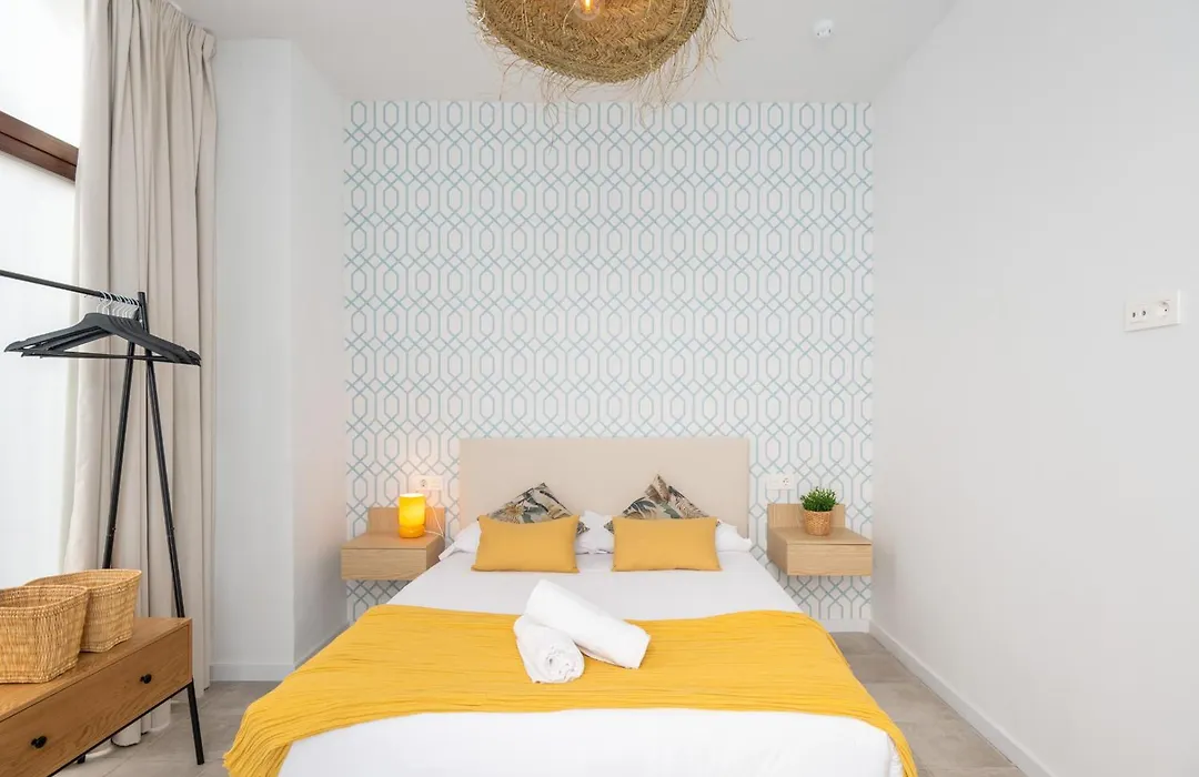 Apartamentos Luna Suites Palacio Dorita-1